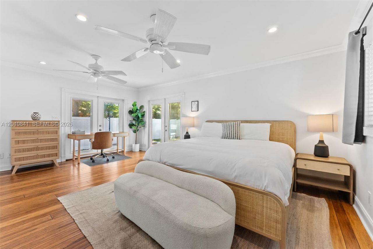 1315 NE 5th Ter, Fort Lauderdale, FL 33304 Photo