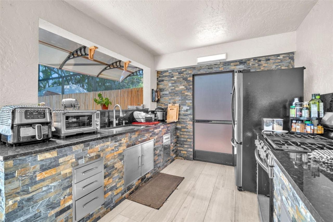 252 Malibu Cir , Unit 252, Greenacres, FL 33413 Photo
