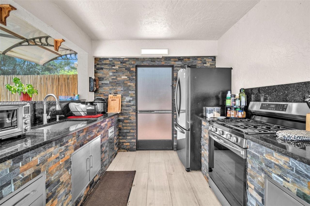 252 Malibu Cir , Unit 252, Greenacres, FL 33413 Photo