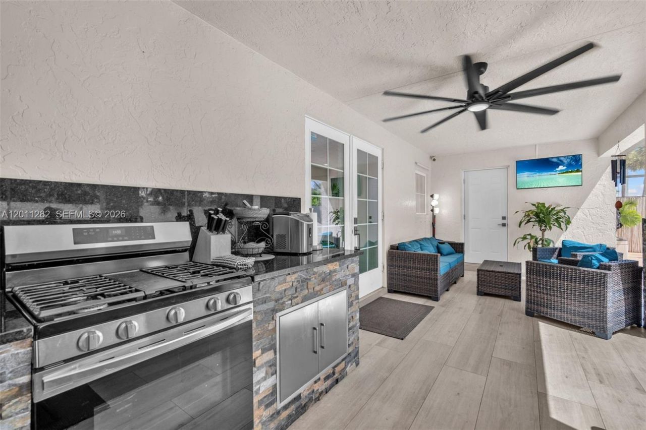 252 Malibu Cir , Unit 252, Greenacres, FL 33413 Photo