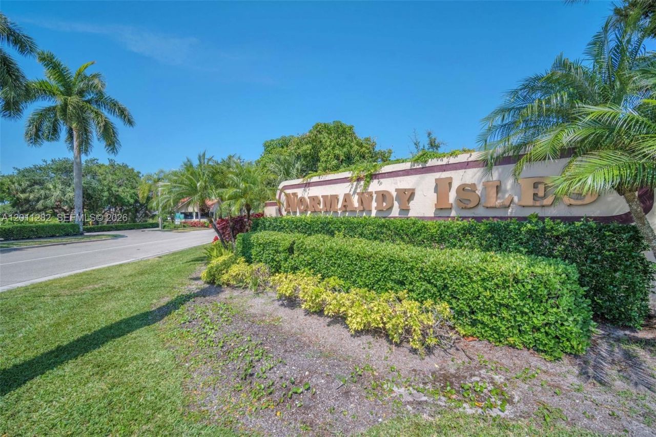 252 Malibu Cir , Unit 252, Greenacres, FL 33413 Photo