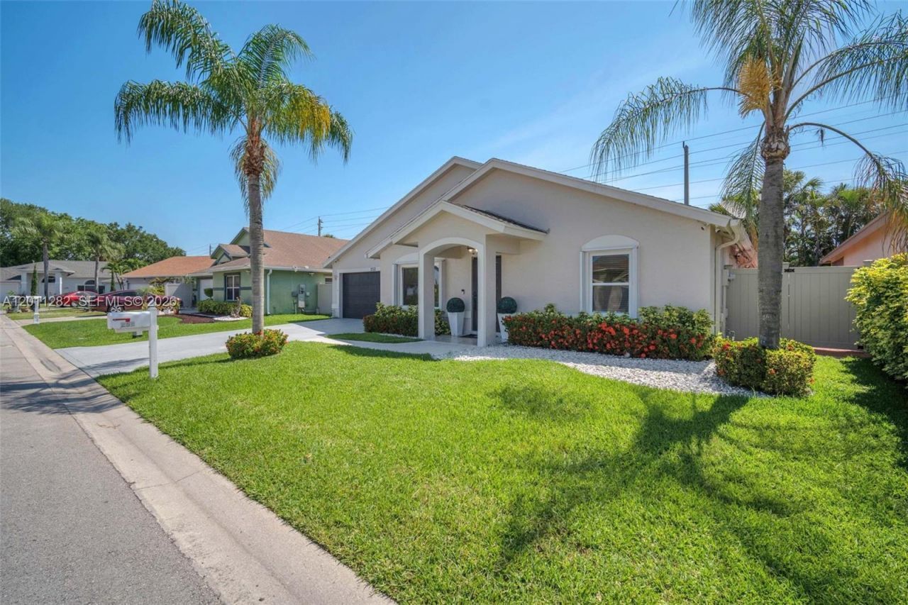 252 Malibu Cir , Unit 252, Greenacres, FL 33413 Photo