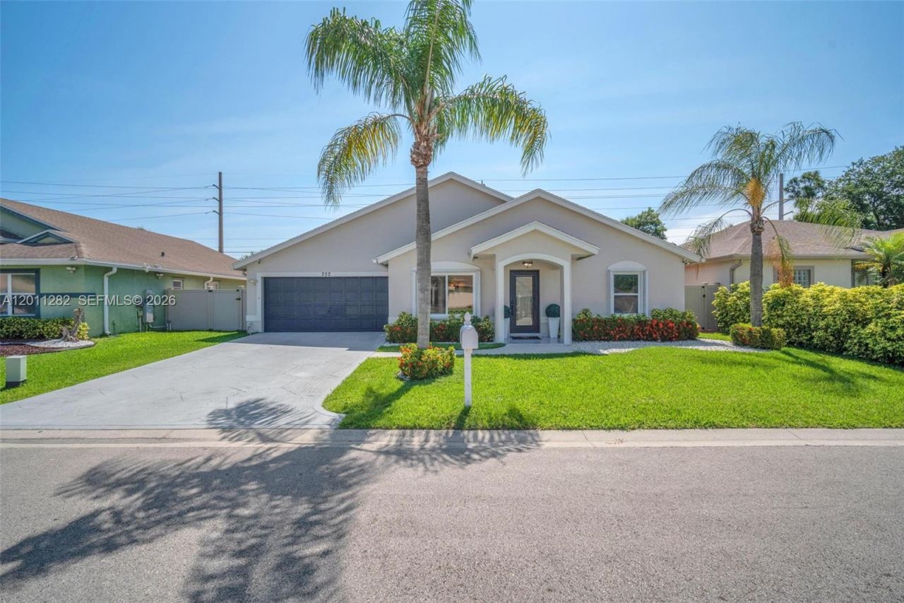 252 Malibu Cir , Unit 252, Greenacres, FL 33413 Photo