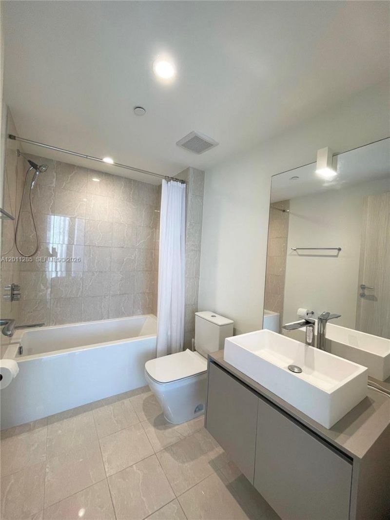 1000 Brickell Plz, Unit 4301, Miami, FL 33131 Photo