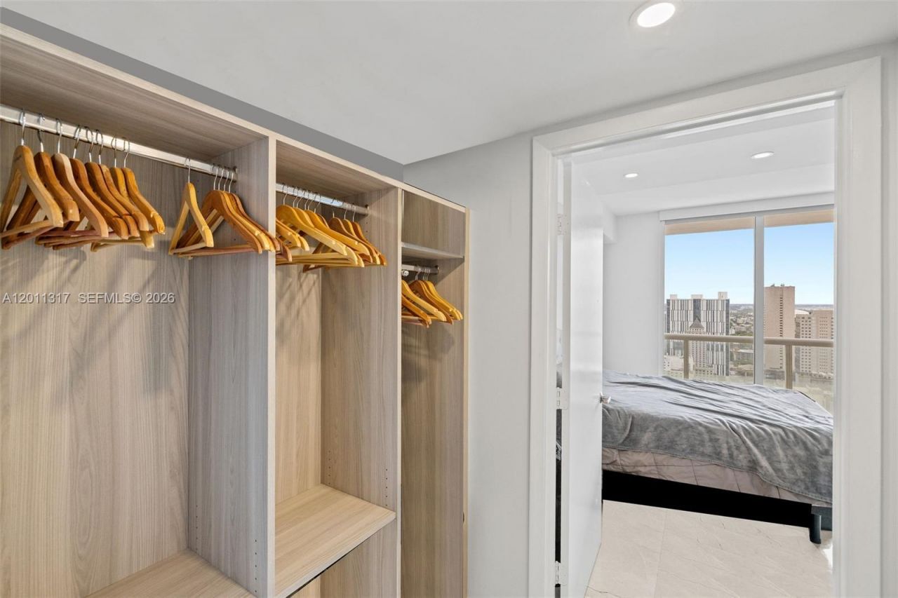 50 Biscayne Blvd, Unit 4405, Miami, FL 33132 Photo