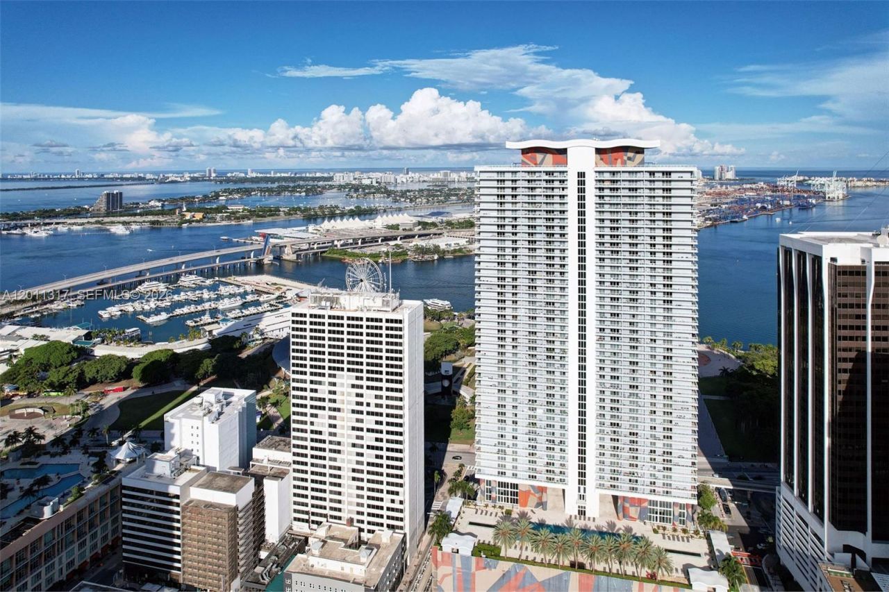 50 Biscayne Blvd, Unit 4405, Miami, FL 33132 Photo