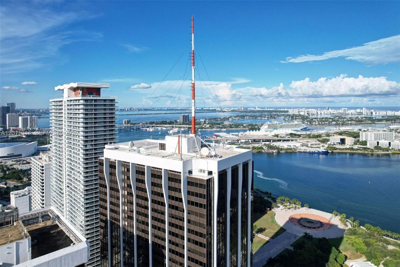 50 Biscayne Blvd, Unit 4405, Miami, FL 33132 Photo