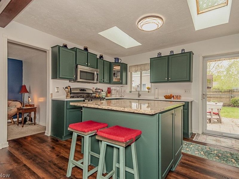 7580 Primrose Drive, Mentor on the Lake, OH 44060 Photo 10