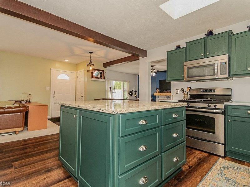 7580 Primrose Drive, Mentor on the Lake, OH 44060 Photo 11