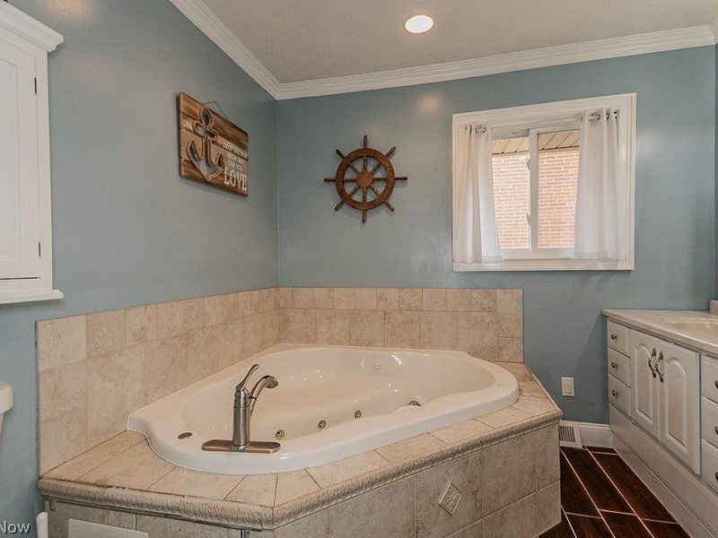 7580 Primrose Drive, Mentor on the Lake, OH 44060 Photo 20