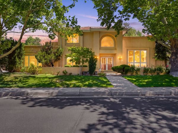 11109 Country Club NE, Albuquerque, NM 87111