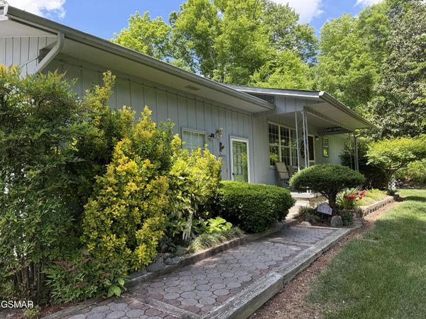 2360 Goldrush Road, Pigeon Forge, TN 37863
