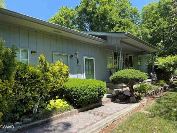 2360 Goldrush Road, Pigeon Forge, TN 37863