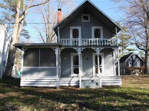 42848 Ontario Ave , Thousand Island Park, NY 13692