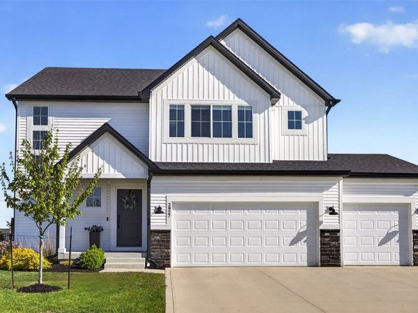2927 Birchwood Drive, Norwalk, IA 50211