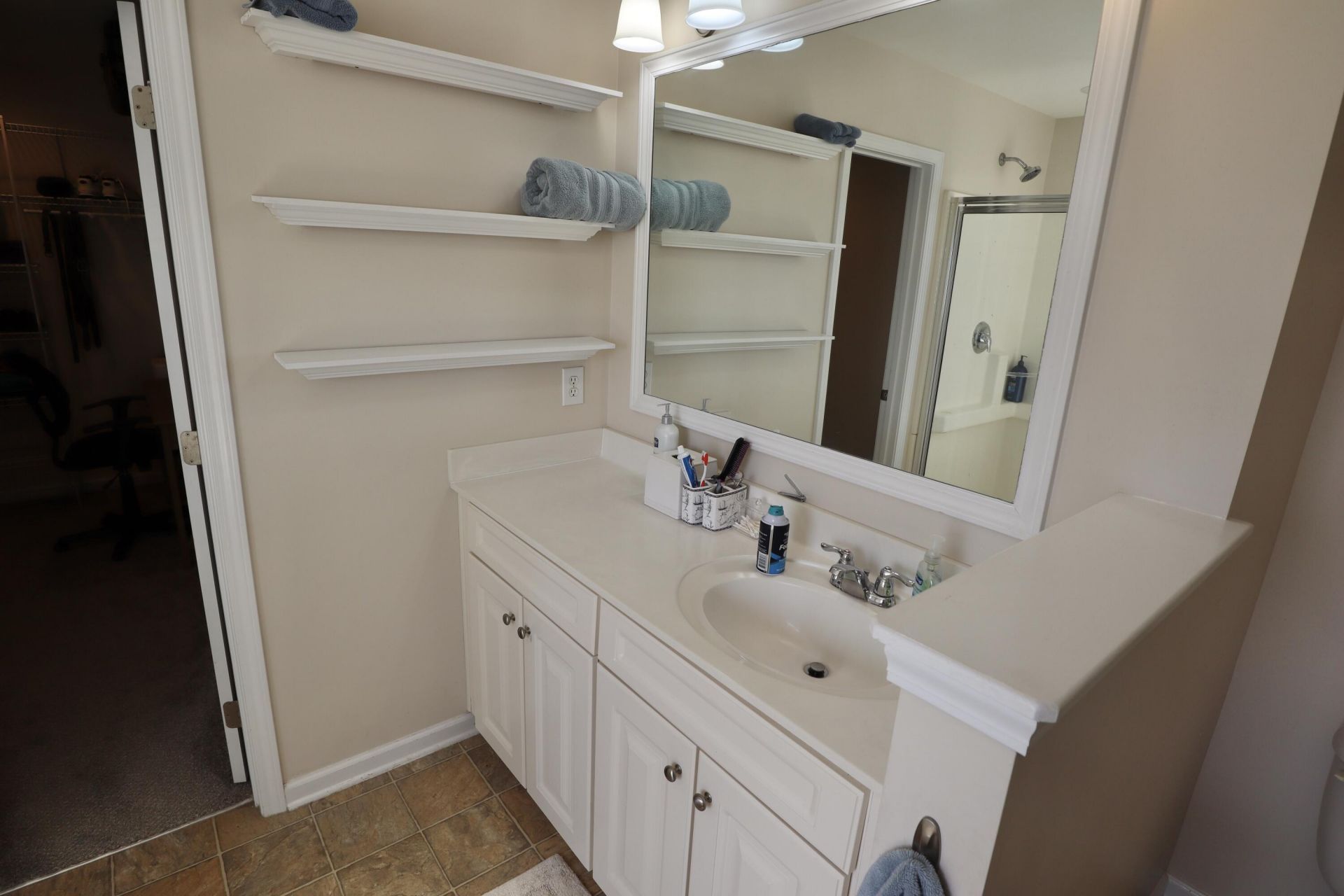 9650 Islesworth Way Photo 12