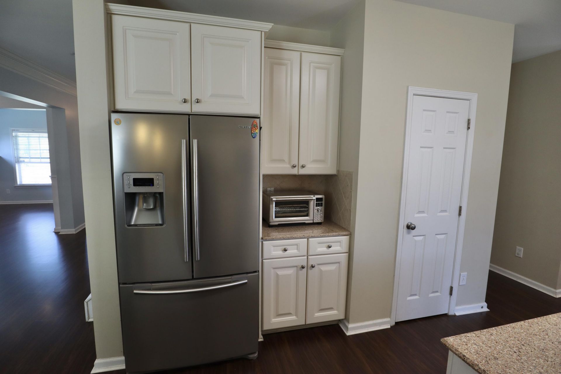 9650 Islesworth Way Photo 6