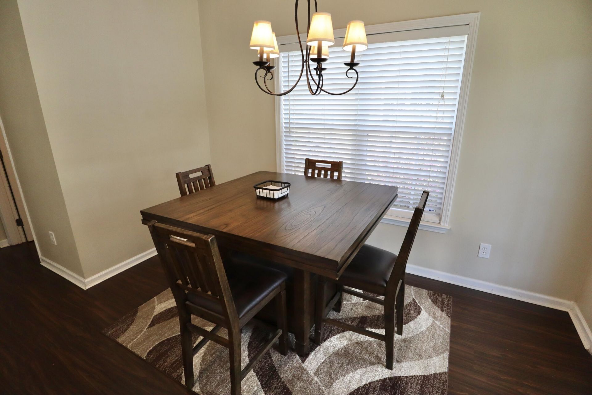 9650 Islesworth Way Photo 7