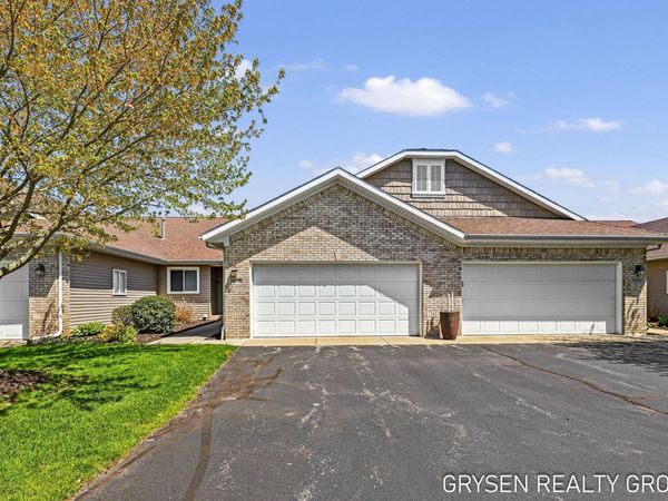 7018 Baltic Drive SW, Byron Center, MI 49315