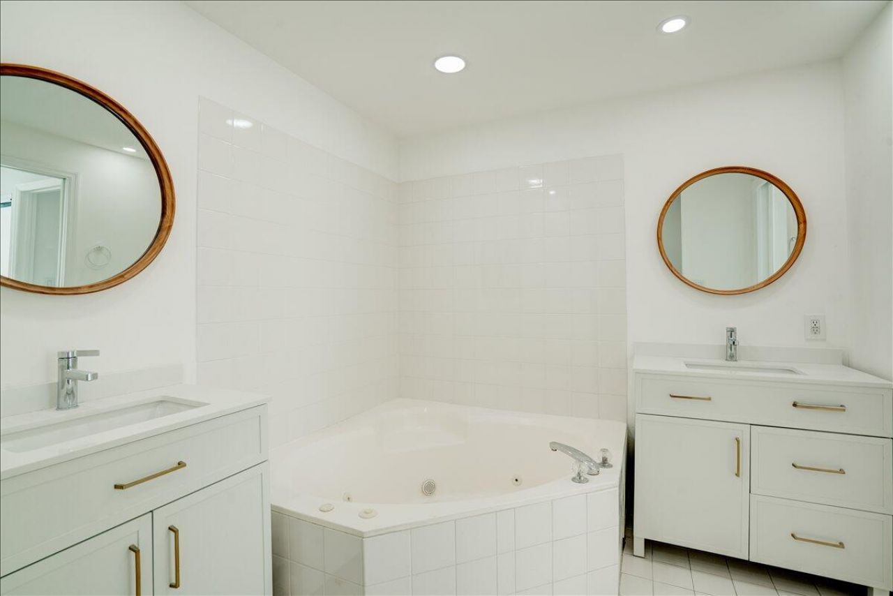 9805 NW 52nd Street, Unit 407, Doral, FL 33178 Photo