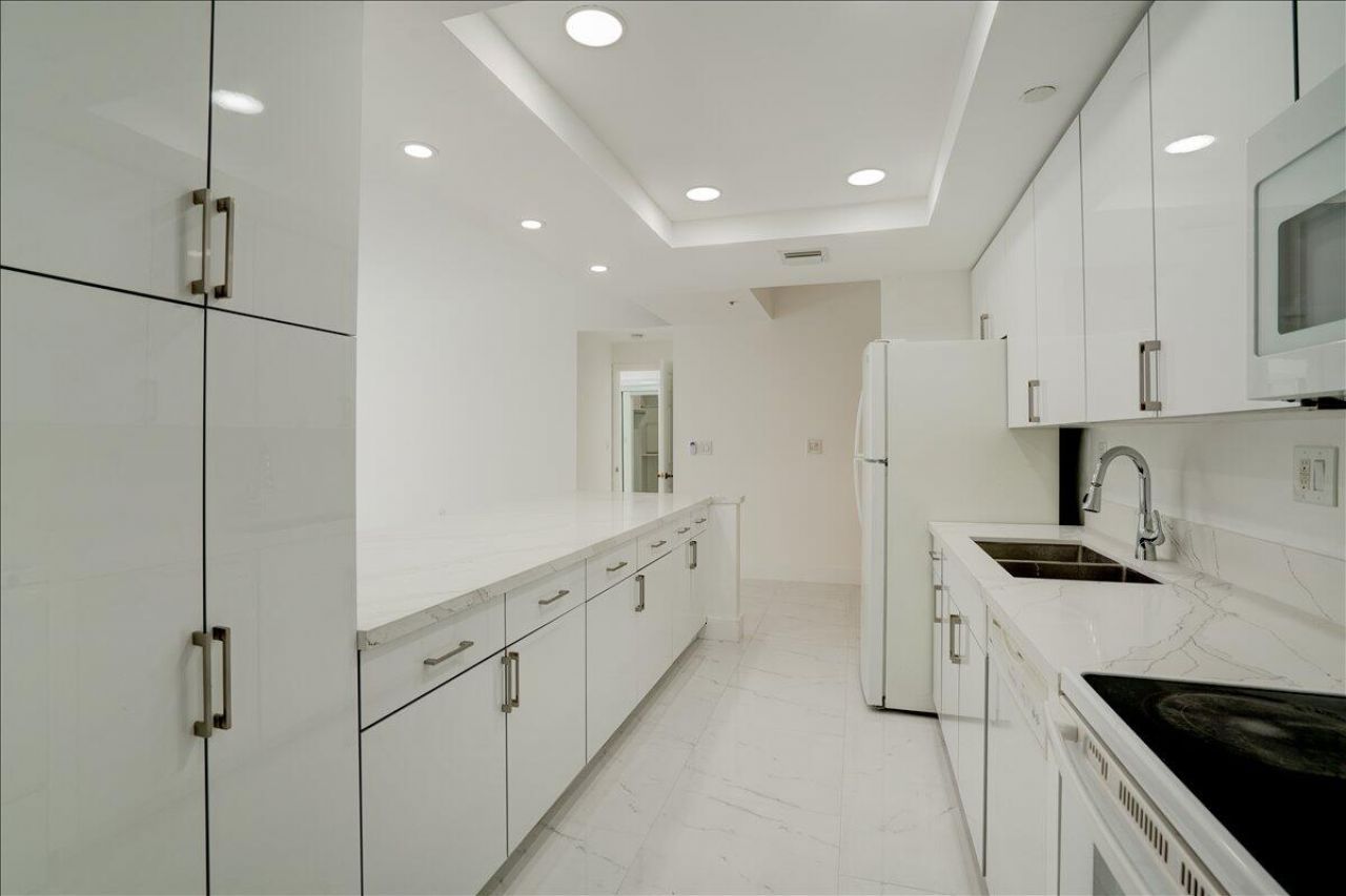 9805 NW 52nd Street, Unit 407, Doral, FL 33178 Photo