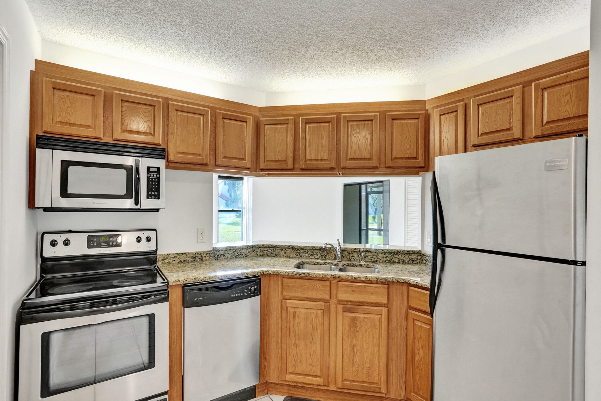 12 Vía De Casas Sur, Unit 101, Boynton Beach, FL 33426 Photo
