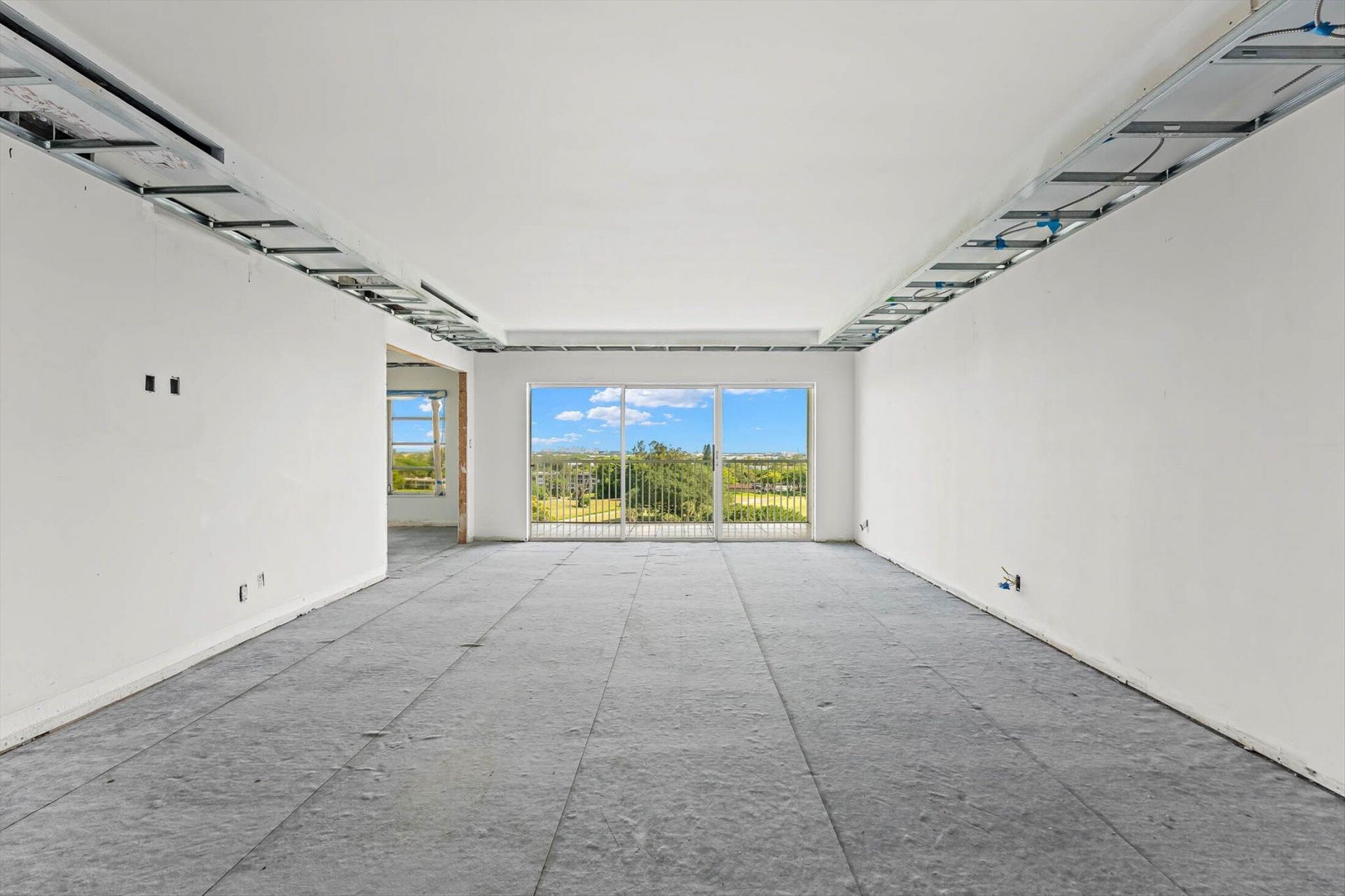 3050 N Palm Aire Drive, Unit 910, Pompano Beach, FL 33069 Photo
