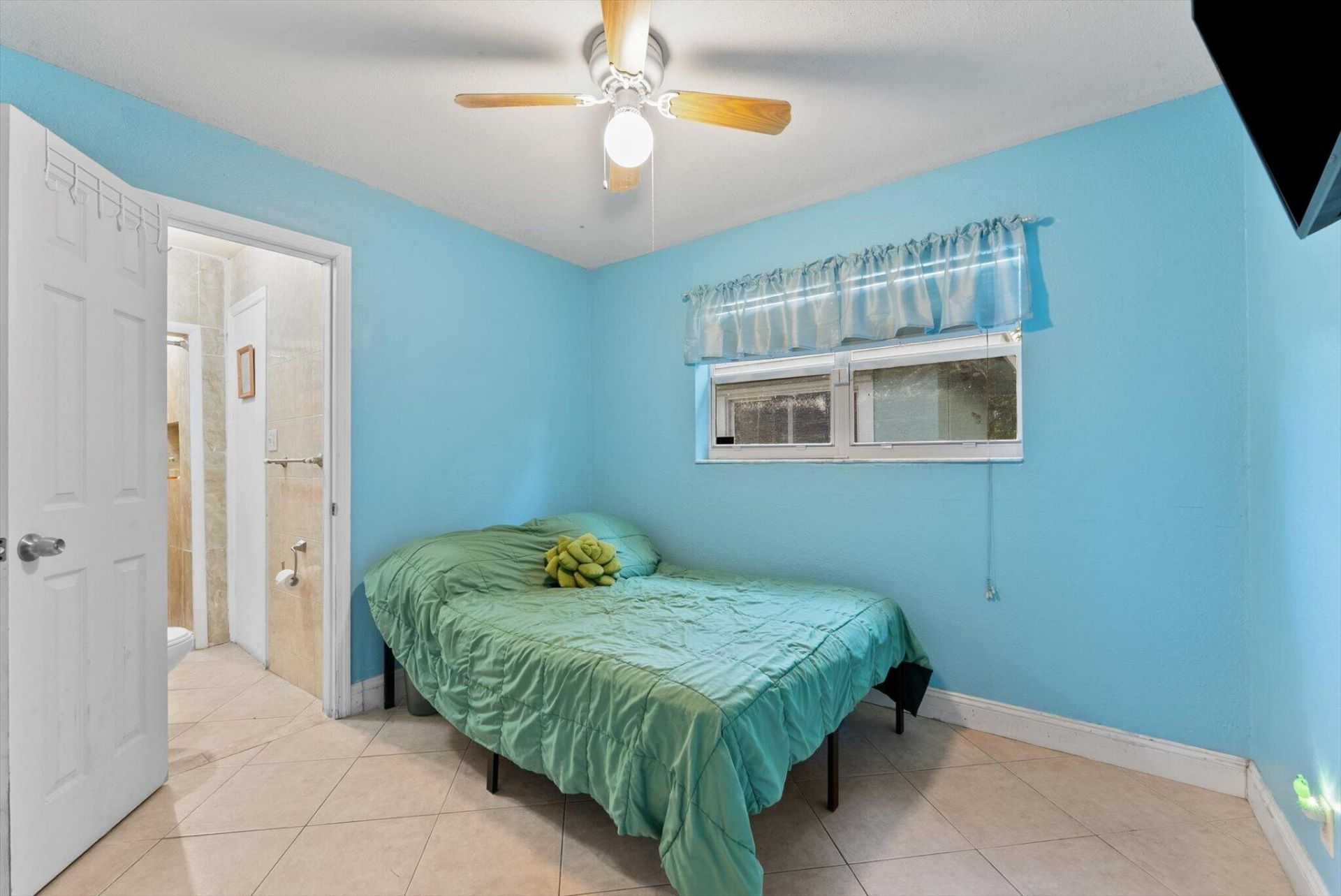 2831 N Seacrest Boulevard, Boynton Beach, FL 33435 Photo