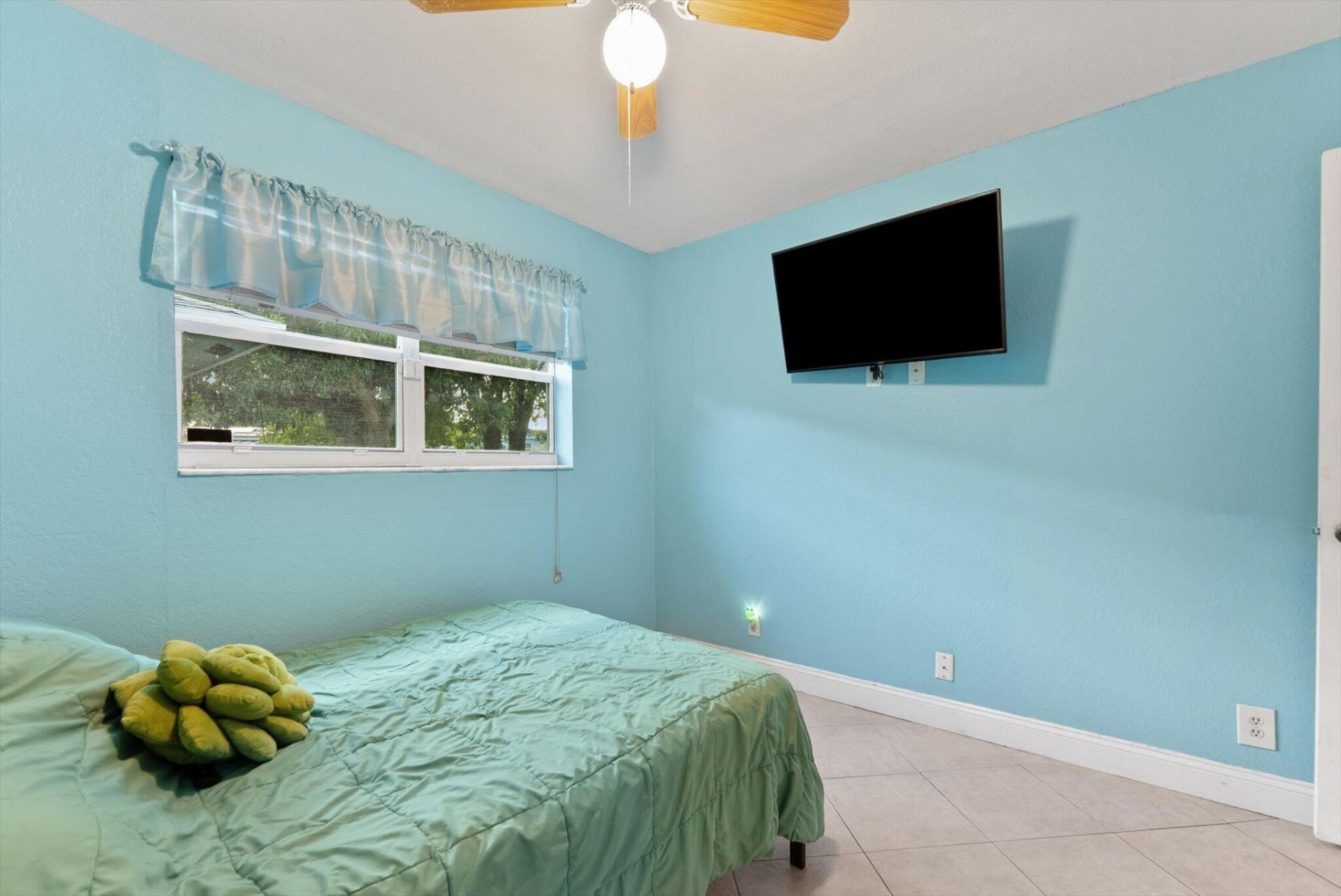 2831 N Seacrest Boulevard, Boynton Beach, FL 33435 Photo