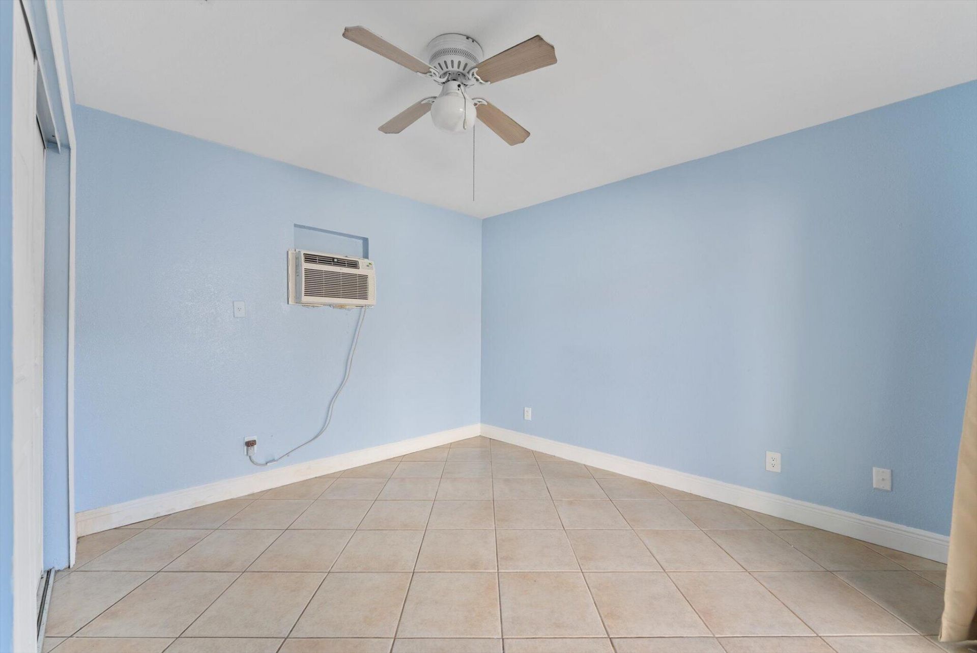 2831 N Seacrest Boulevard, Boynton Beach, FL 33435 Photo