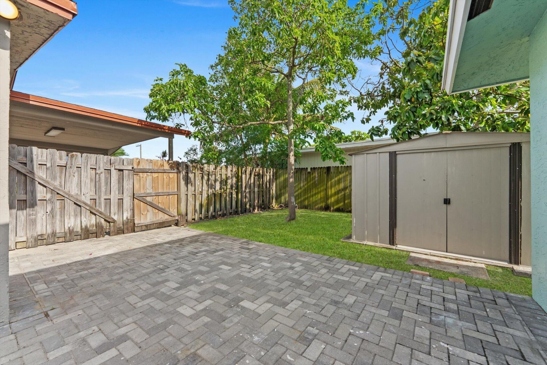 2831 N Seacrest Boulevard, Boynton Beach, FL 33435 Photo