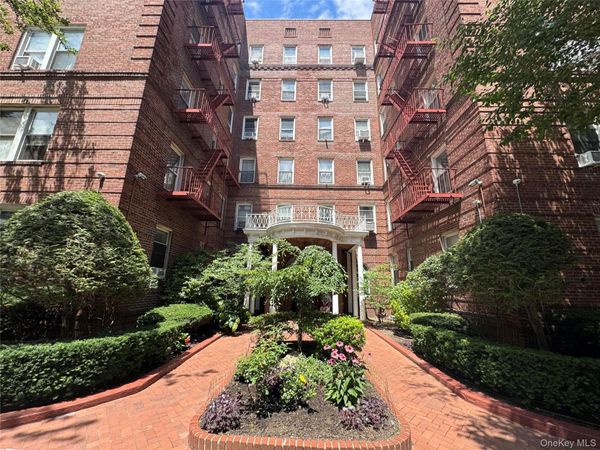 111-39 76th Road , Unit D1, Forest Hills, NY 11375