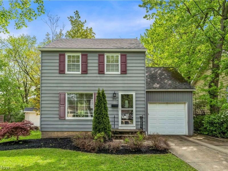 1547 Commodore Road, Lyndhurst, OH 44124 Photo 1