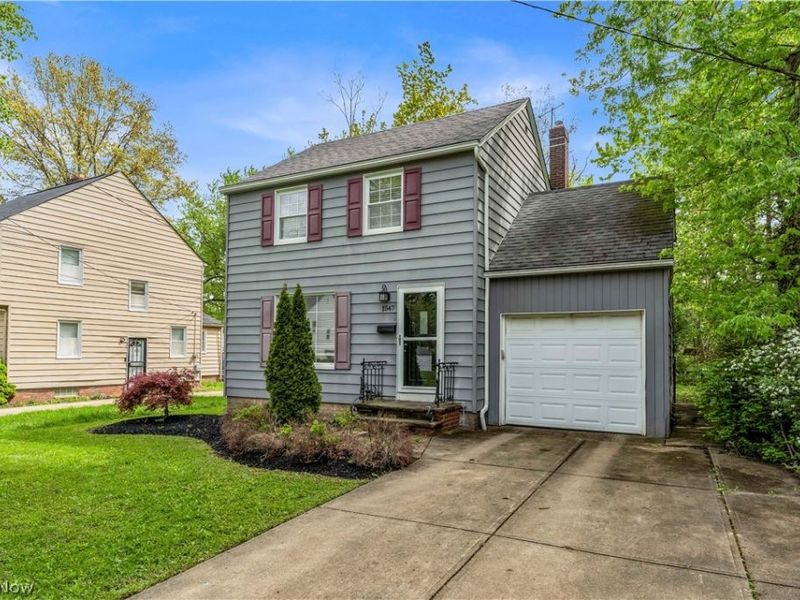 1547 Commodore Road, Lyndhurst, OH 44124 Photo 2