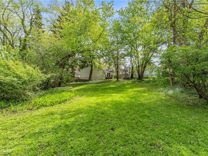 1547 Commodore Road, Lyndhurst, OH 44124 Photo 22