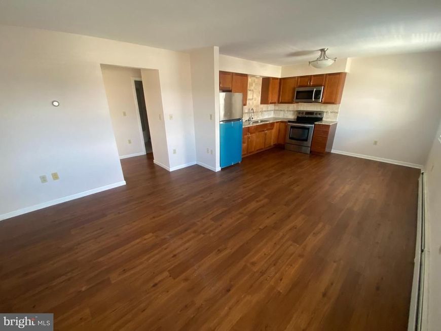 427 Smith Street , Unit 2R, Dunmore, PA 18512 Main Photo
