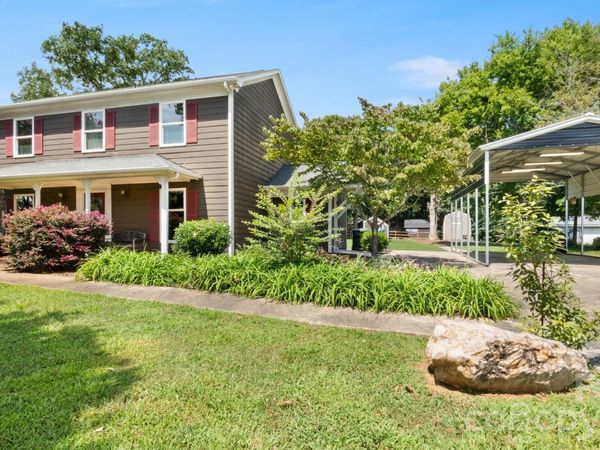 8809 Fairview Road, Mint Hill, NC 28227