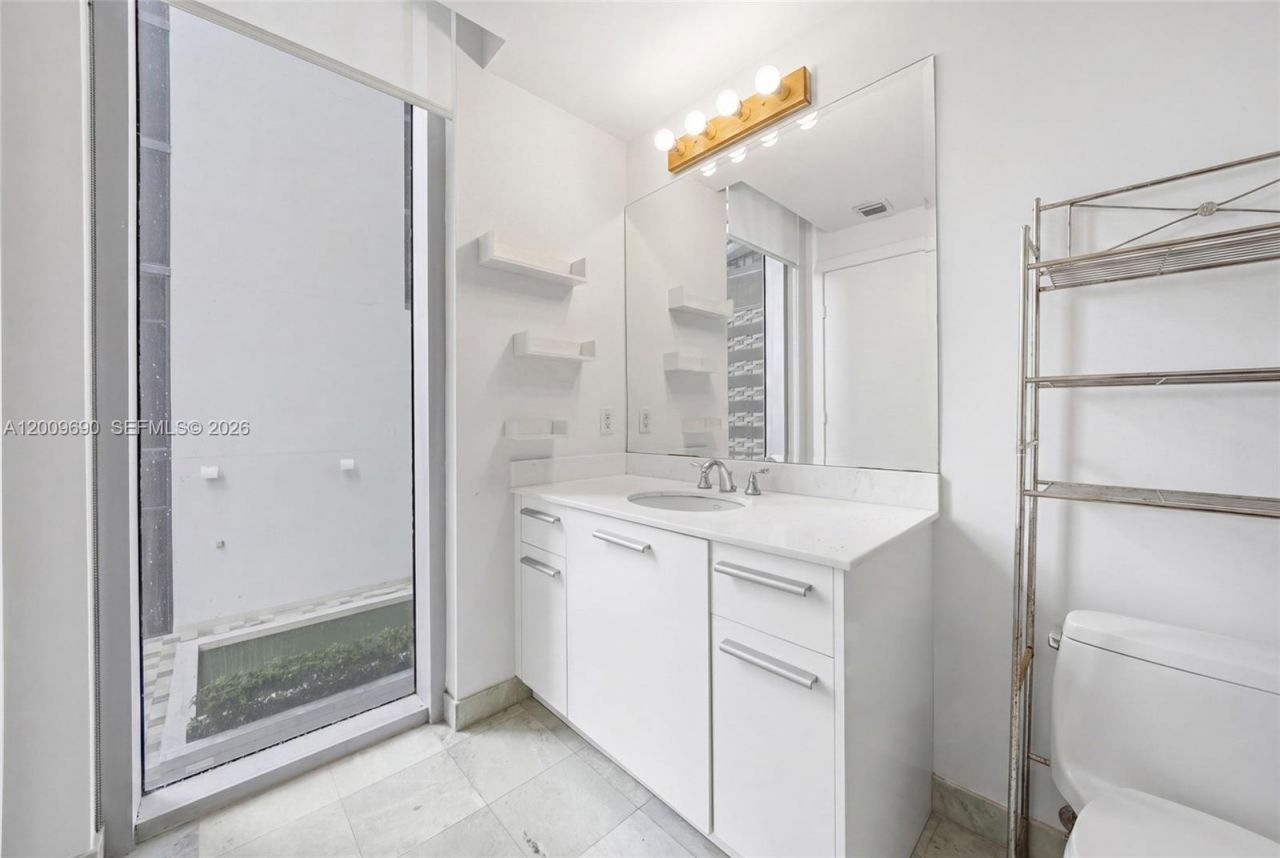 1050 Brickell Ave , Unit 1002, Miami, FL 33131 Photo