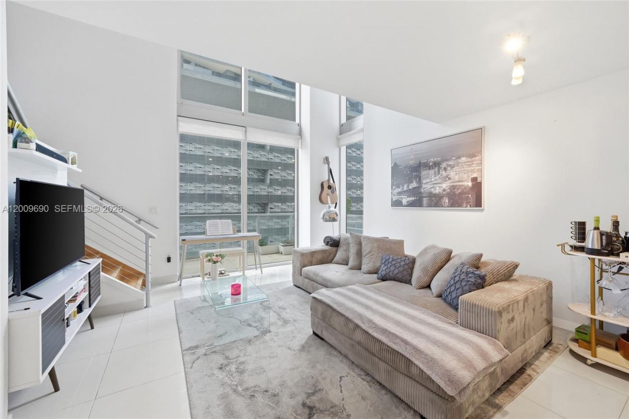 1050 Brickell Ave , Unit 1002, Miami, FL 33131 Photo