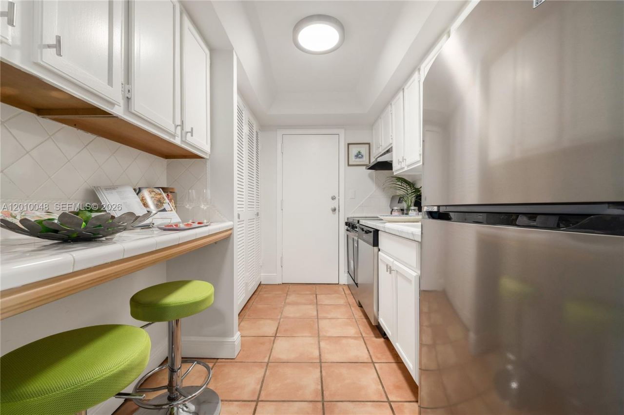 300 Sunrise Dr, Unit 1B, Key Biscayne, FL 33149 Photo
