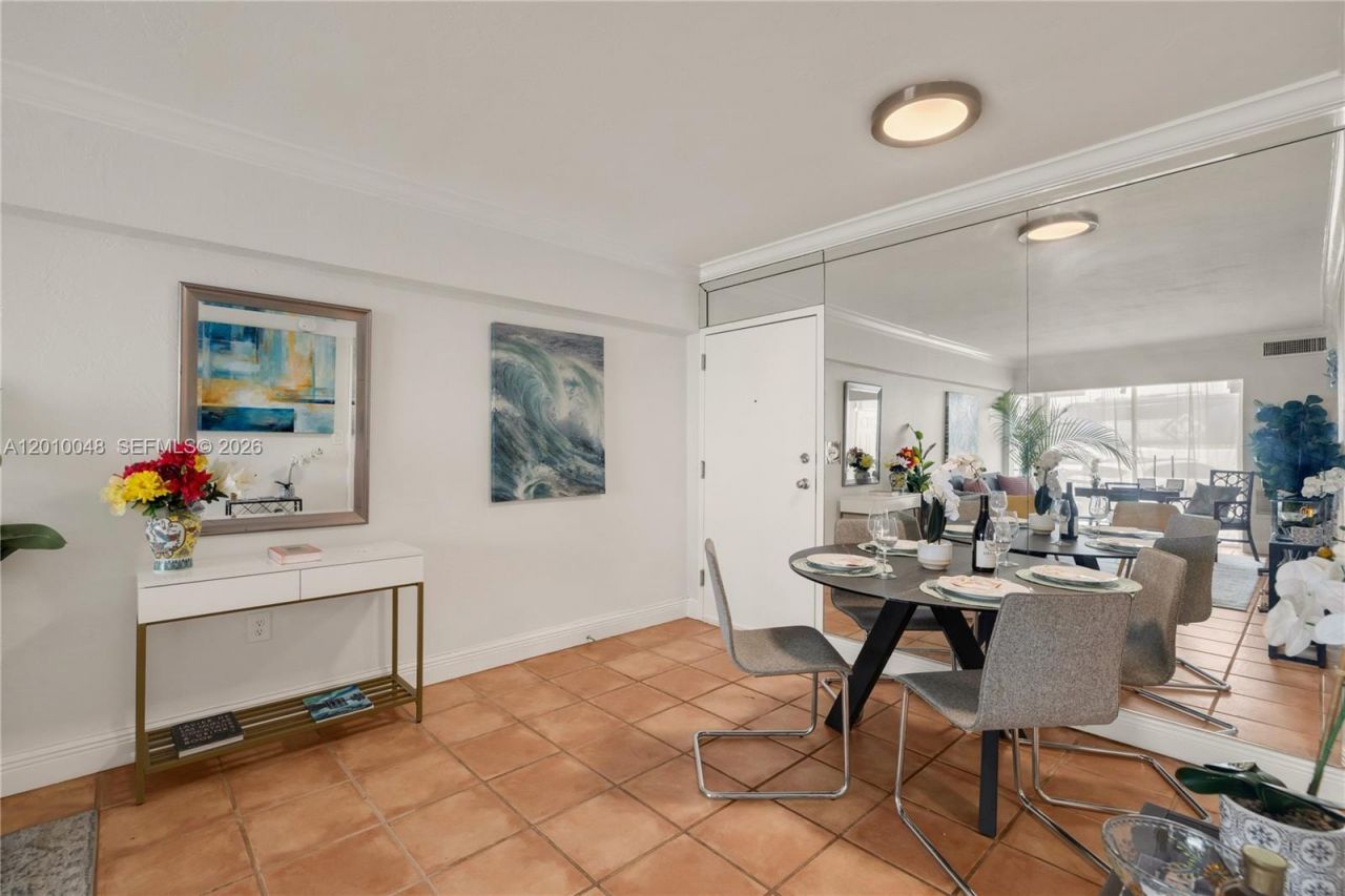 300 Sunrise Dr, Unit 1B, Key Biscayne, FL 33149 Photo