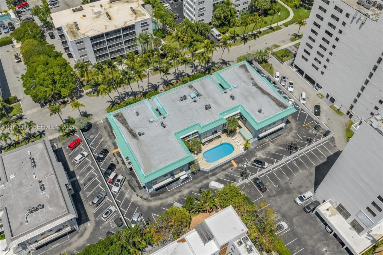 300 Sunrise Dr, Unit 1B, Key Biscayne, FL 33149 Photo