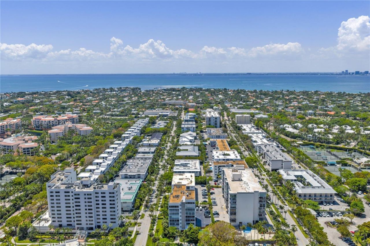 300 Sunrise Dr, Unit 1B, Key Biscayne, FL 33149 Photo