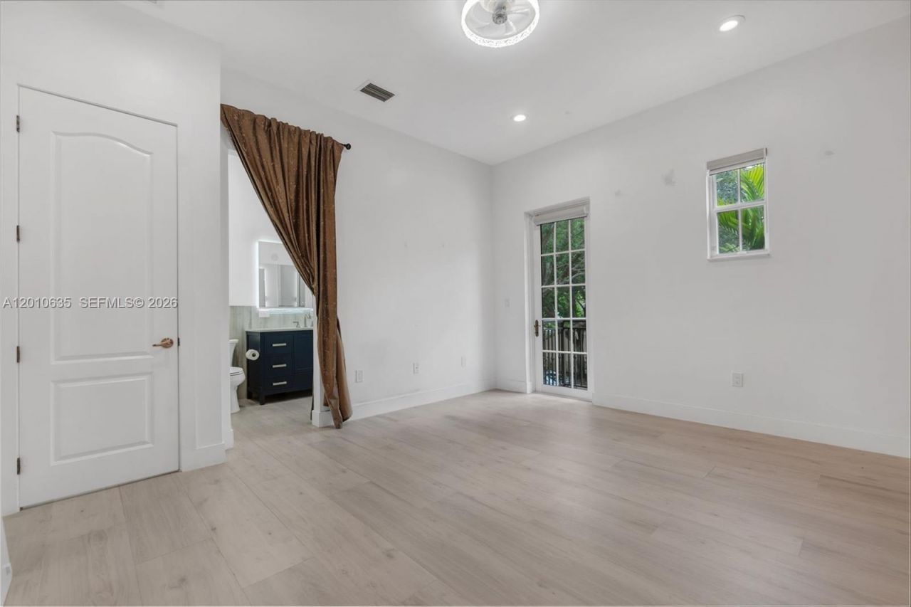 483 SW 147th Ter, Unit 2-48, Pembroke Pines, FL 33027 Photo