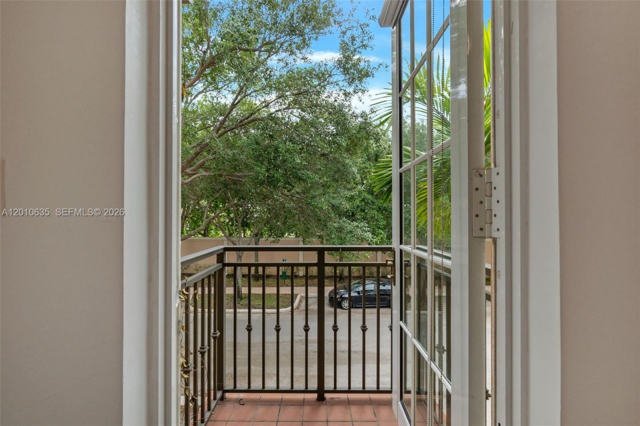 483 SW 147th Ter, Unit 2-48, Pembroke Pines, FL 33027 Photo