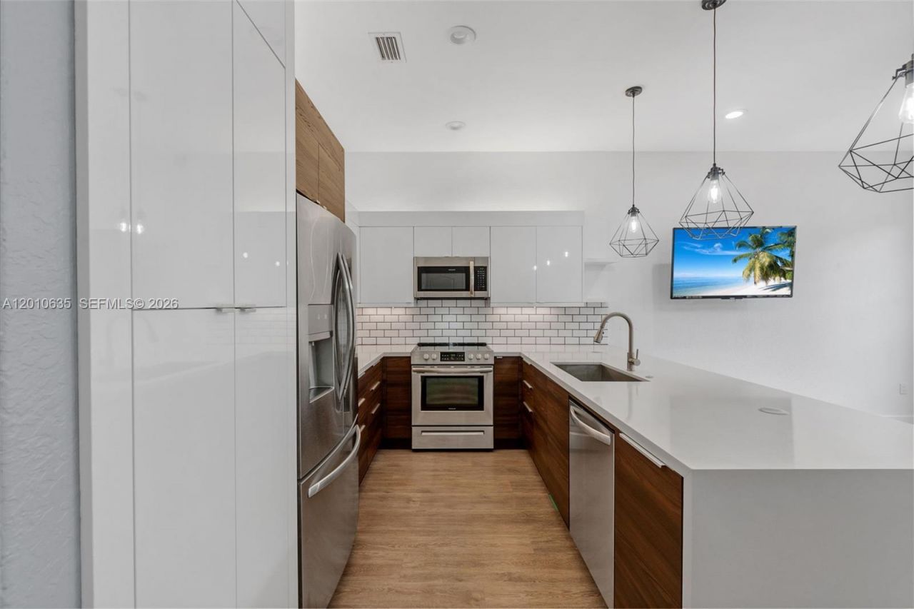 483 SW 147th Ter, Unit 2-48, Pembroke Pines, FL 33027 Photo