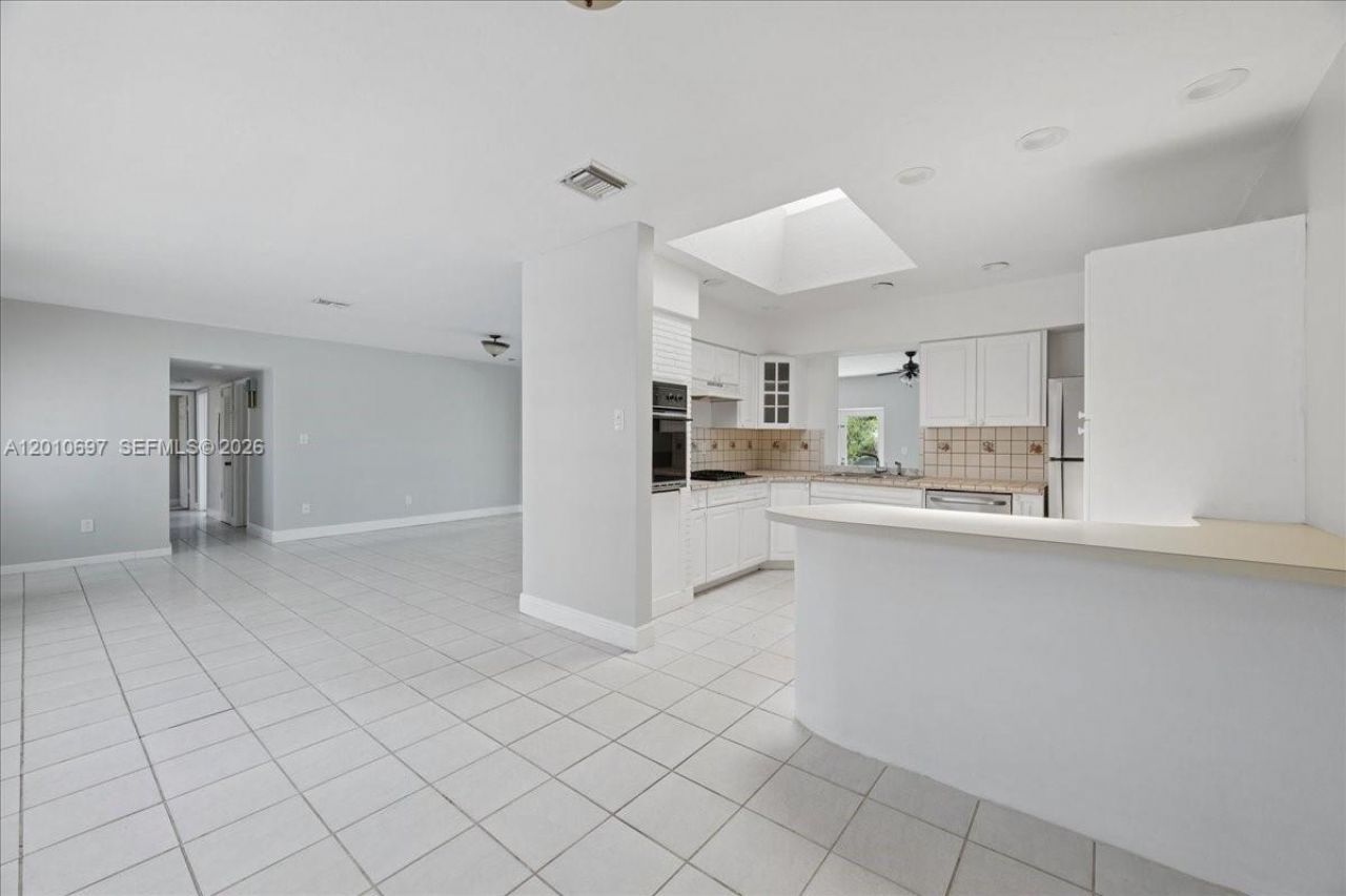 9280 SW 164th St, Palmetto Bay, FL 33157 Photo