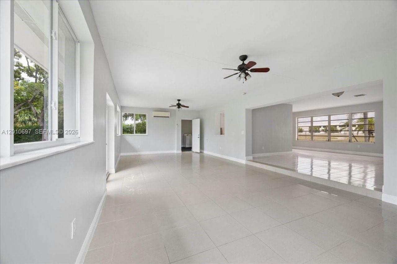 9280 SW 164th St, Palmetto Bay, FL 33157 Photo