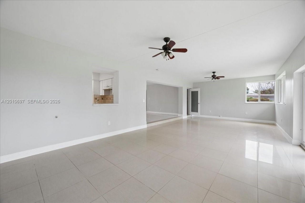 9280 SW 164th St, Palmetto Bay, FL 33157 Photo