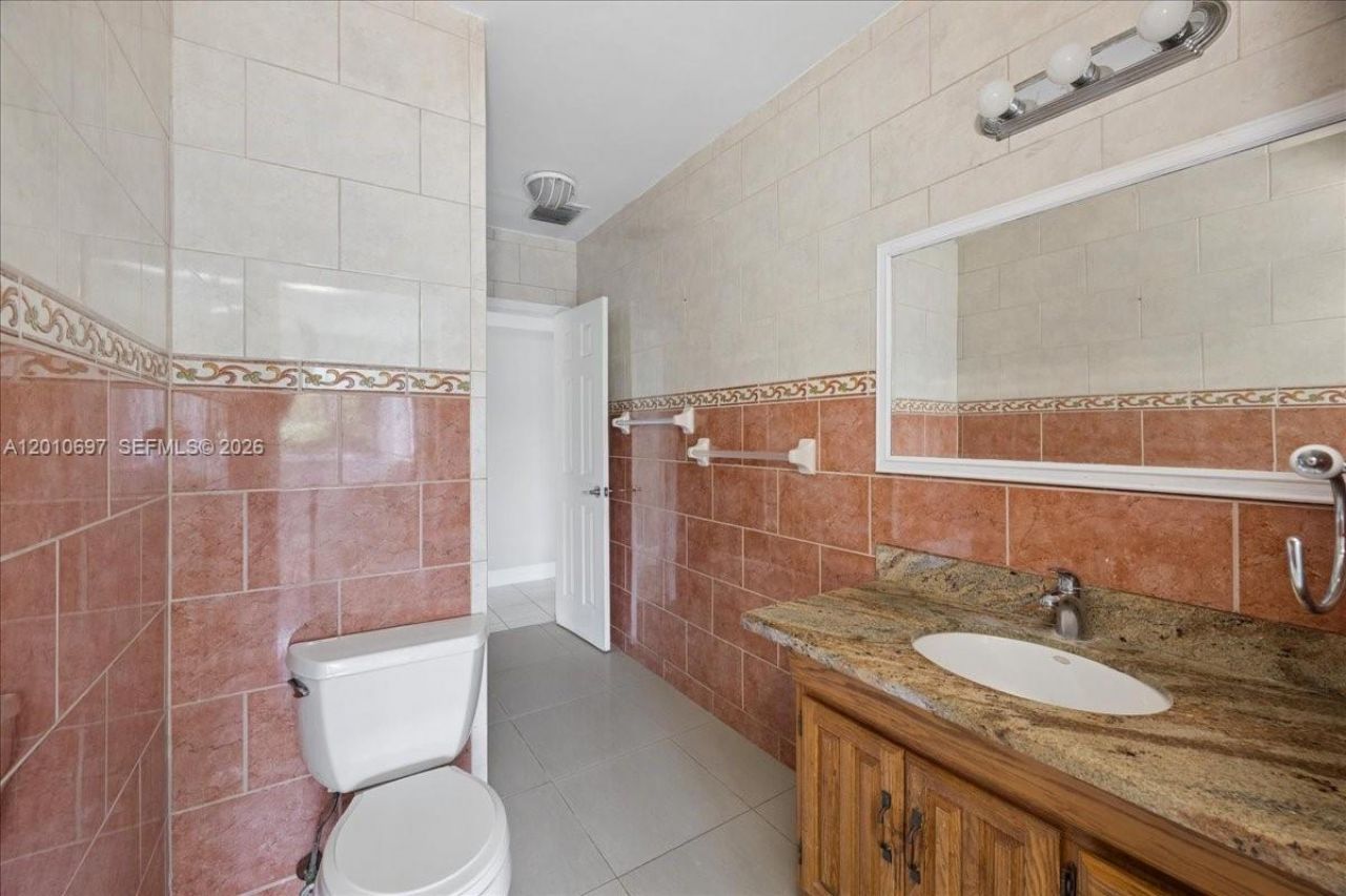 9280 SW 164th St, Palmetto Bay, FL 33157 Photo